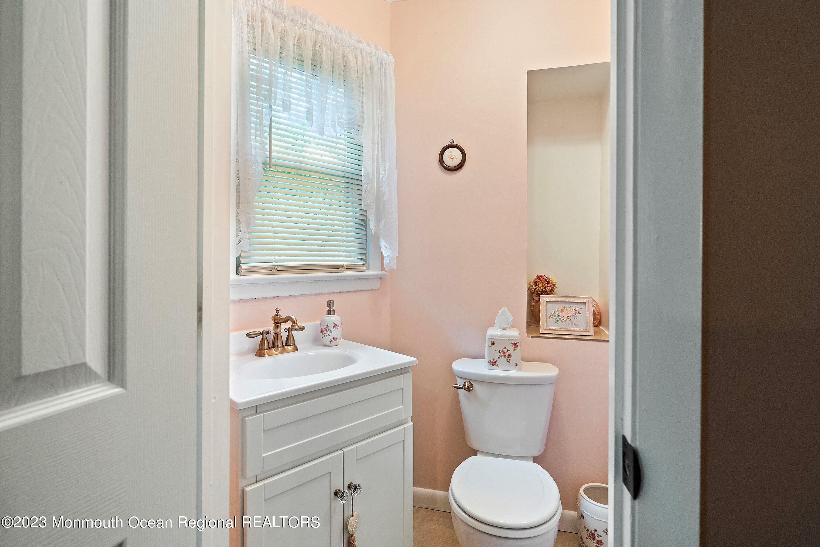 655 Burke Road Jackson, NJ 08527 - Photo 10 of 23 17-Powder 1A