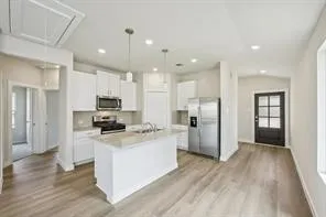 $1,995 | 1913 Oregon White Oak Drive, Conroe, TX 77304