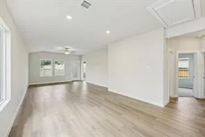 $1,995 | 1913 Oregon White Oak Drive, Conroe, TX 77304