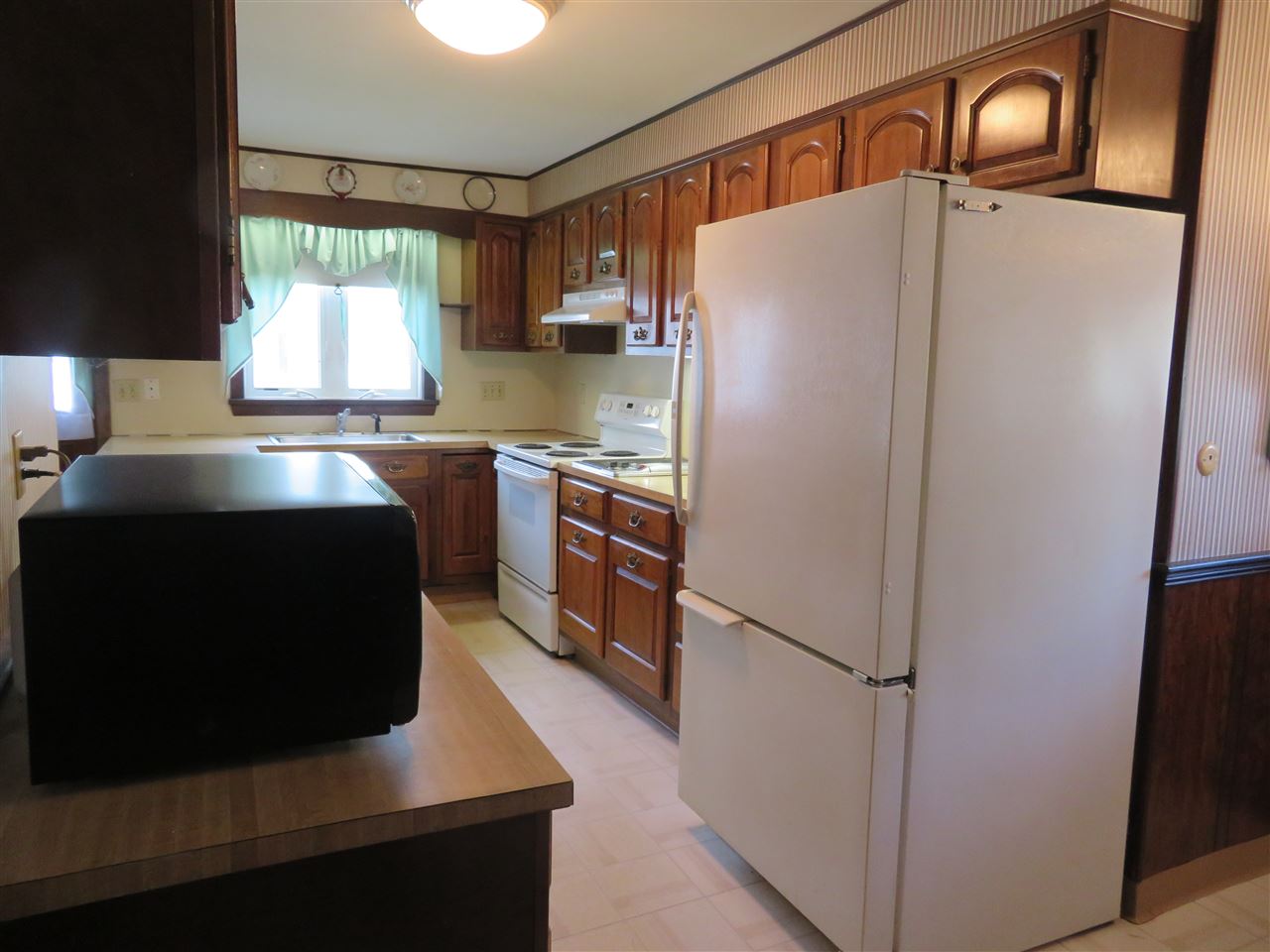 21 Linden Street Exeter, NH 03833 - Photo 13 of 29 Gallery Image 13