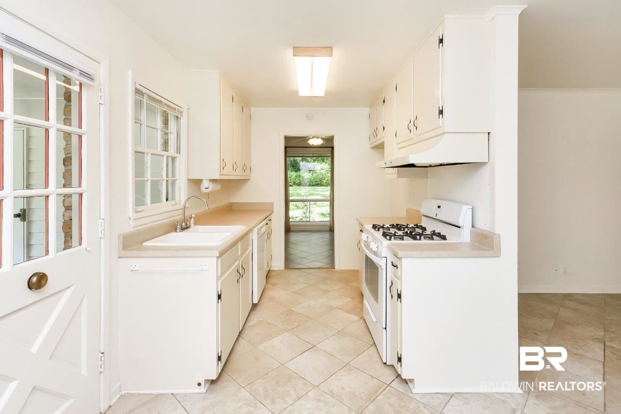 4354 Knob Hill Drive Mobile, AL 36693 - Photo 4 of 26