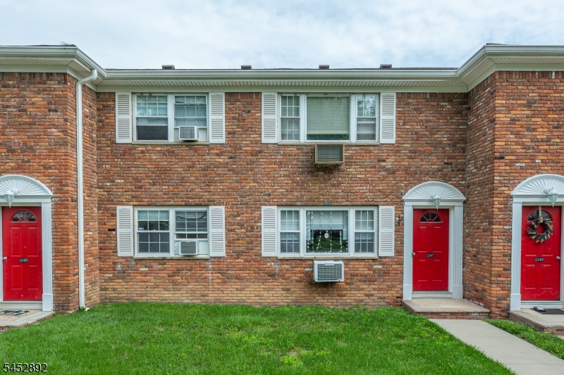 1247B Valley Road, Unit A Wayne, NJ 07470 - Photo 2 of 21 Gallery Image 2