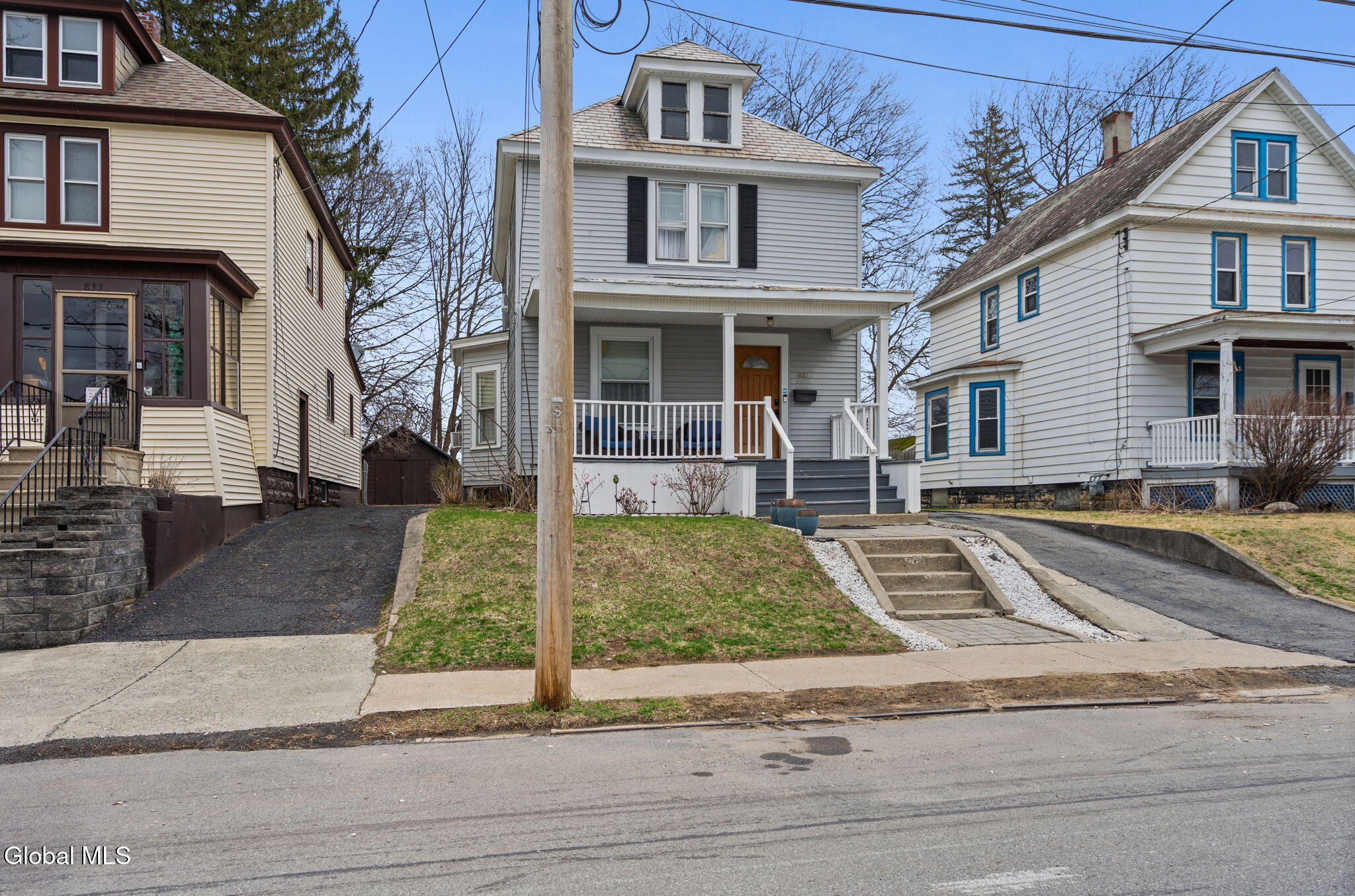 837 Harrison Avenue Schenectady, NY 12306 - Photo 3 of 41 3-web-or-mls-837-harrison-ave