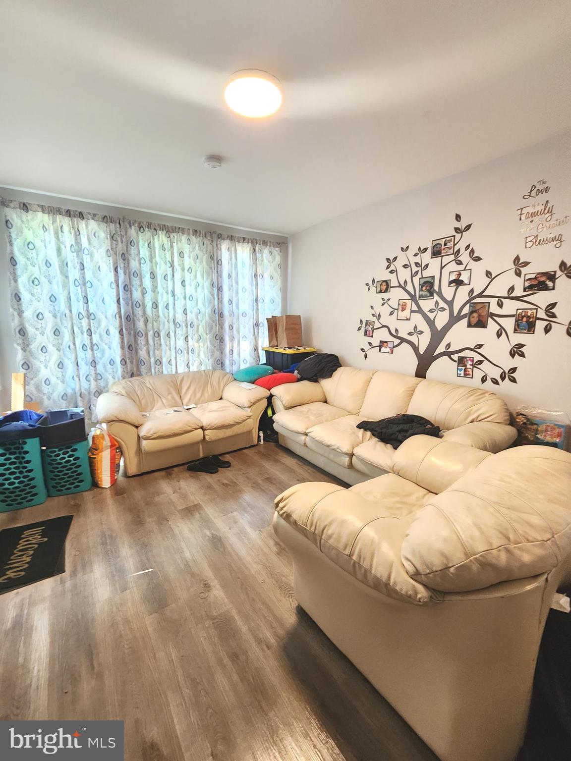 565 Van Kirk Street Philadelphia, PA 19120 - Photo 4 of 32 1st Floor