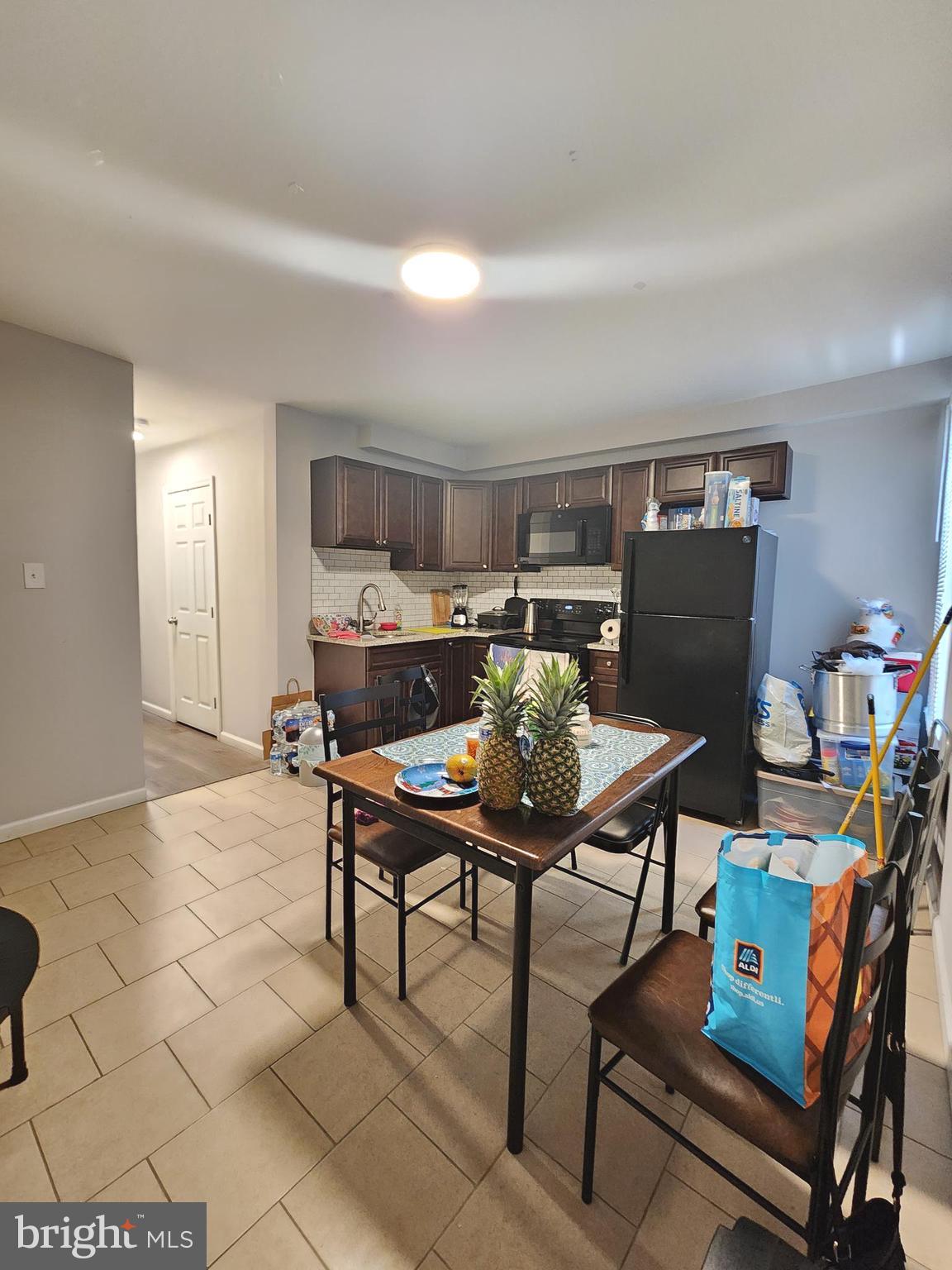 565 Van Kirk Street Philadelphia, PA 19120 - Photo 9 of 32 1st Floor