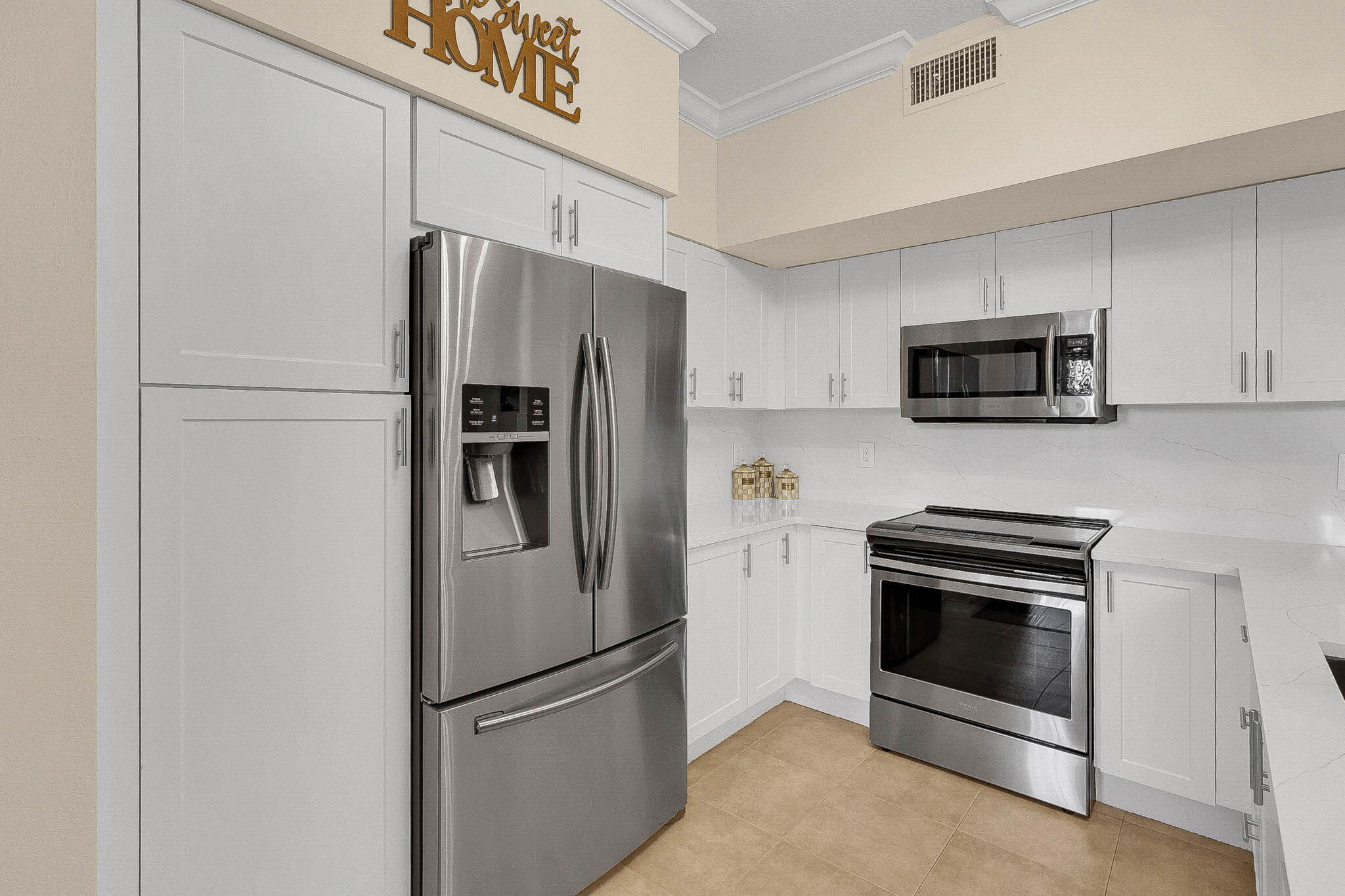 233 South Federal Highway, Unit 403 Boca Raton, FL 33432 - Photo 29 of 60 Kitchen
