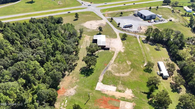 $400,000 | 2218 Twin Creek Road, Lucedale, MS 39452