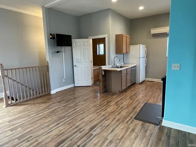 $975 | 1202 West Main Street, Unit 201, Fort Wayne, IN 46808