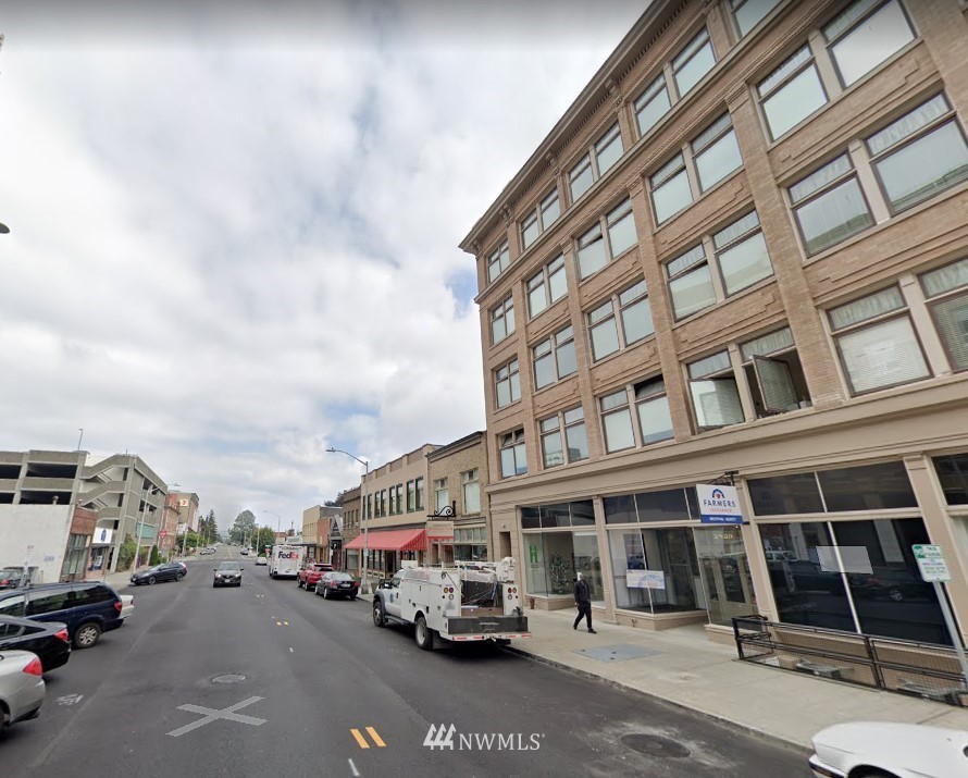 2829 Rockefeller Avenue Everett, WA 98201 - Photo 2 of 11