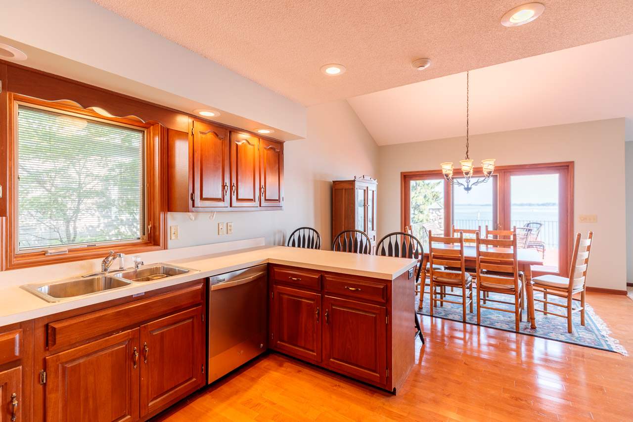8710 East Hatchery Road Syracuse, IN 46567 - Photo 13 of 36 Gallery Image 13
