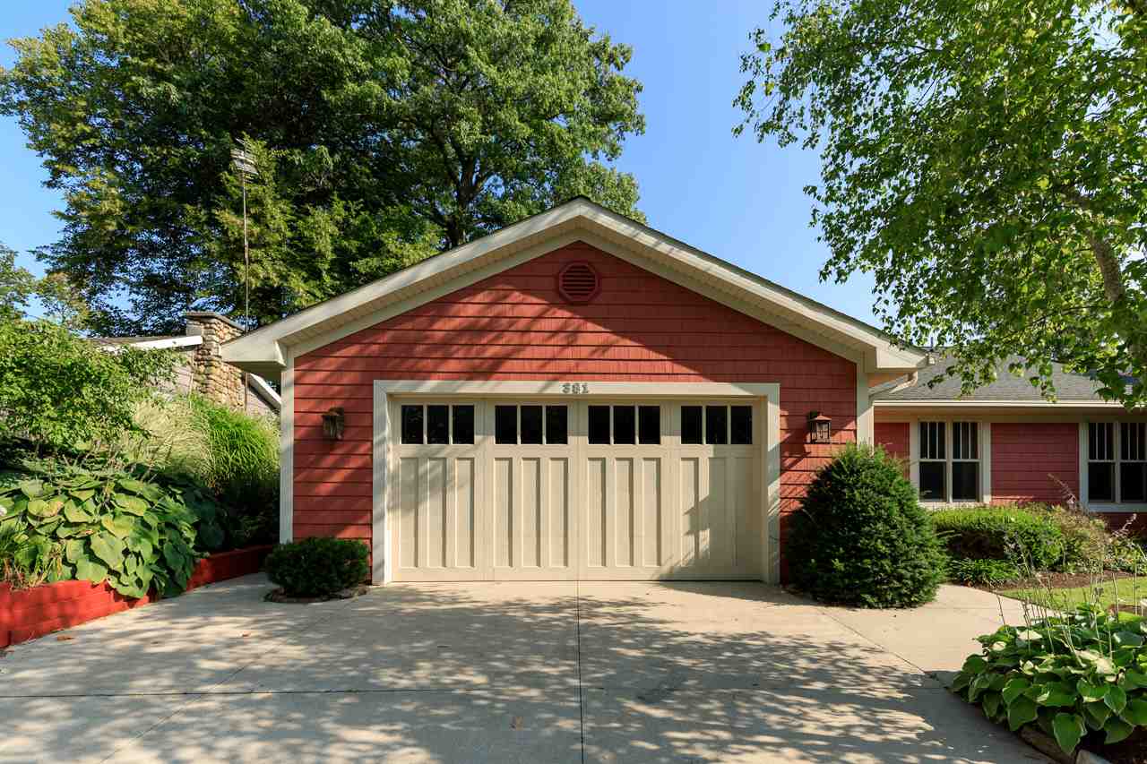 8710 East Hatchery Road Syracuse, IN 46567 - Photo 3 of 36 Gallery Image 3
