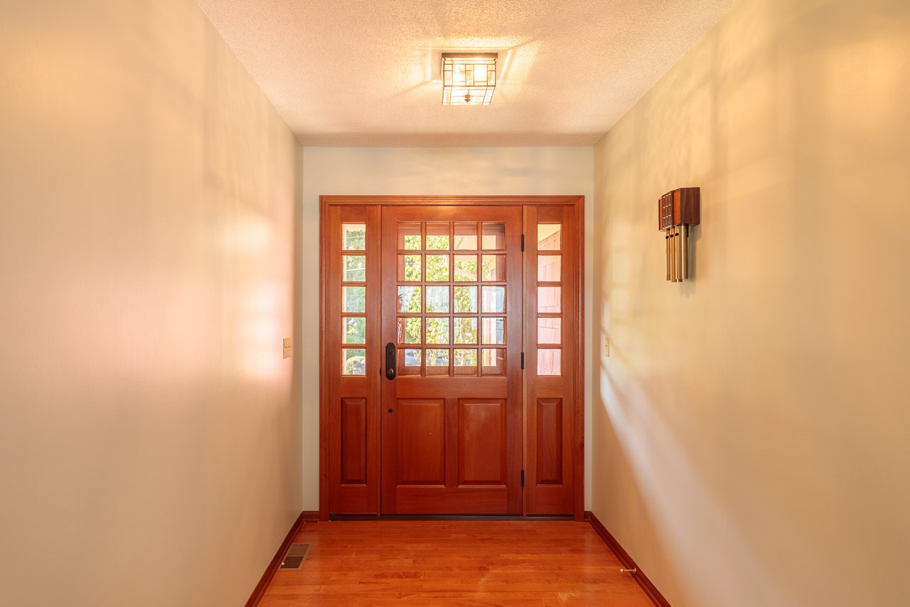 8710 East Hatchery Road Syracuse, IN 46567 - Photo 8 of 36 Gallery Image 8