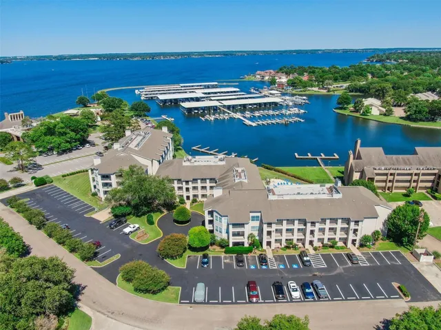 $305,000 | 12800 Melville Drive, Unit B110, Montgomery, TX 77356