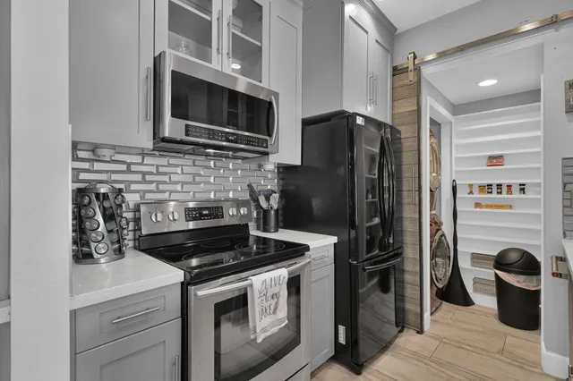 $305,000 | 12800 Melville Drive, Unit B110, Montgomery, TX 77356