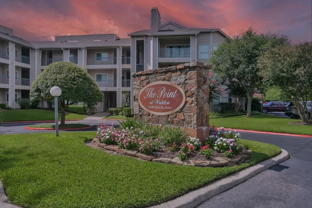 $305,000 | 12800 Melville Drive, Unit B110, Montgomery, TX 77356
