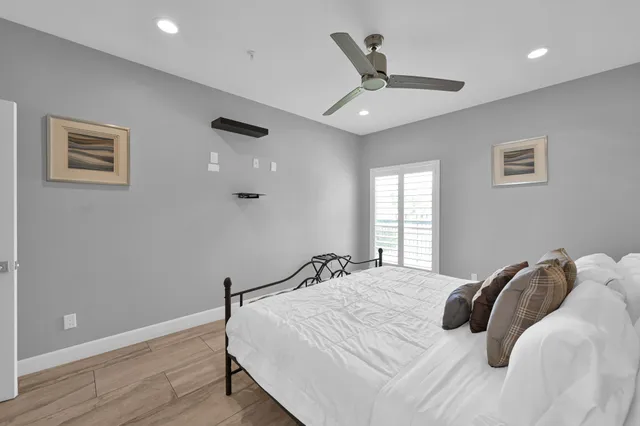 $305,000 | 12800 Melville Drive, Unit B110, Montgomery, TX 77356