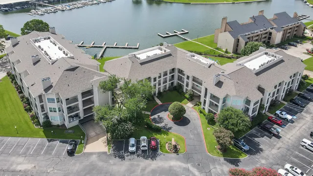 $305,000 | 12800 Melville Drive, Unit B110, Montgomery, TX 77356