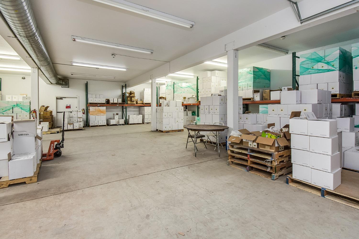 3040 Ponderosa Road Shingle Springs, CA 95682 - Photo 42 of 52 a living room with furniture and a gym machine
