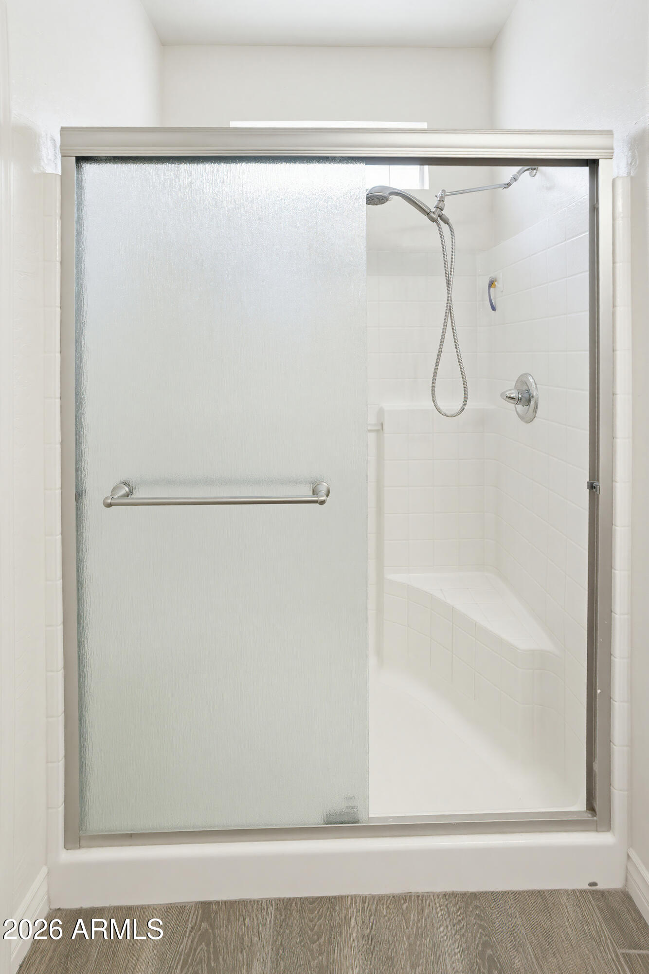 3250 West Greenway Road, Unit 162 Phoenix, AZ 85053 - Photo 14 of 31 a bathroom with a shower