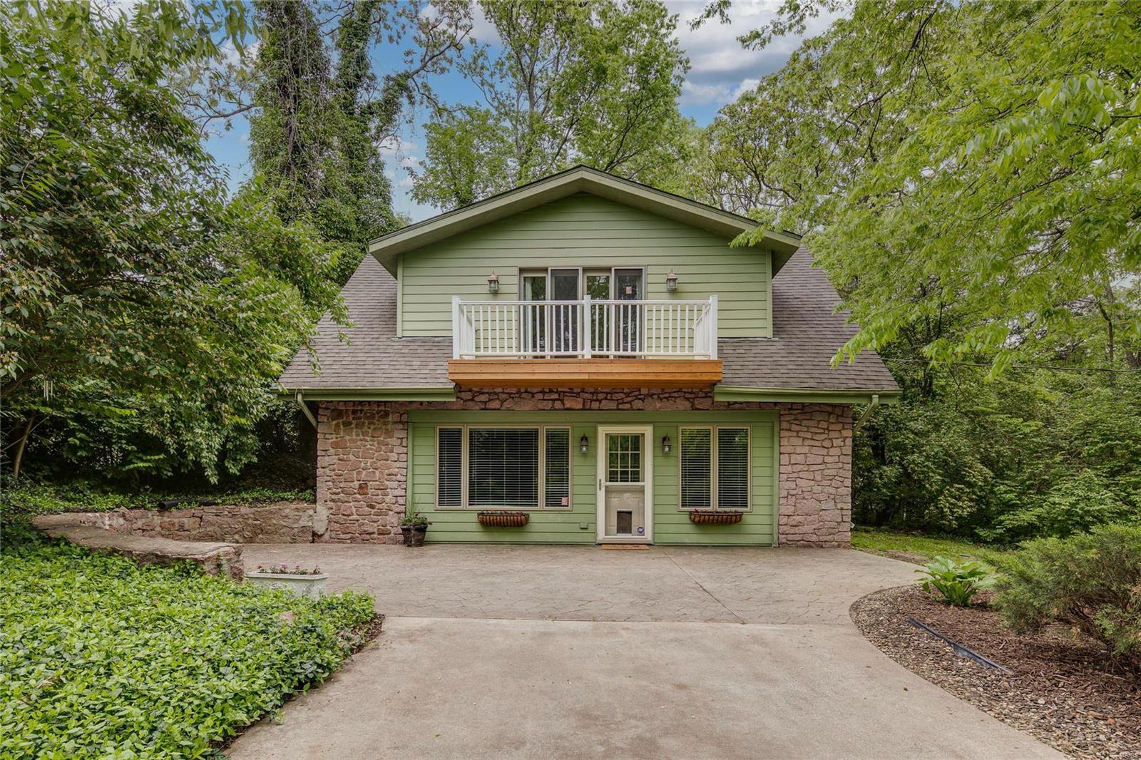 12245 Robyn Road St. Louis, MO 63127 - Photo 1 of 22