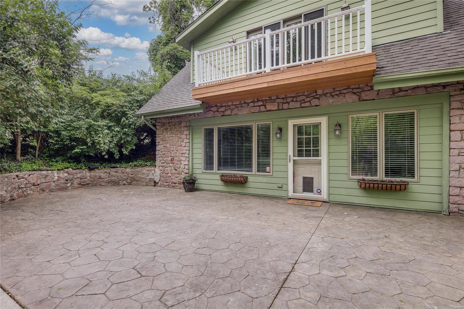 12245 Robyn Road St. Louis, MO 63127 - Photo 2 of 22