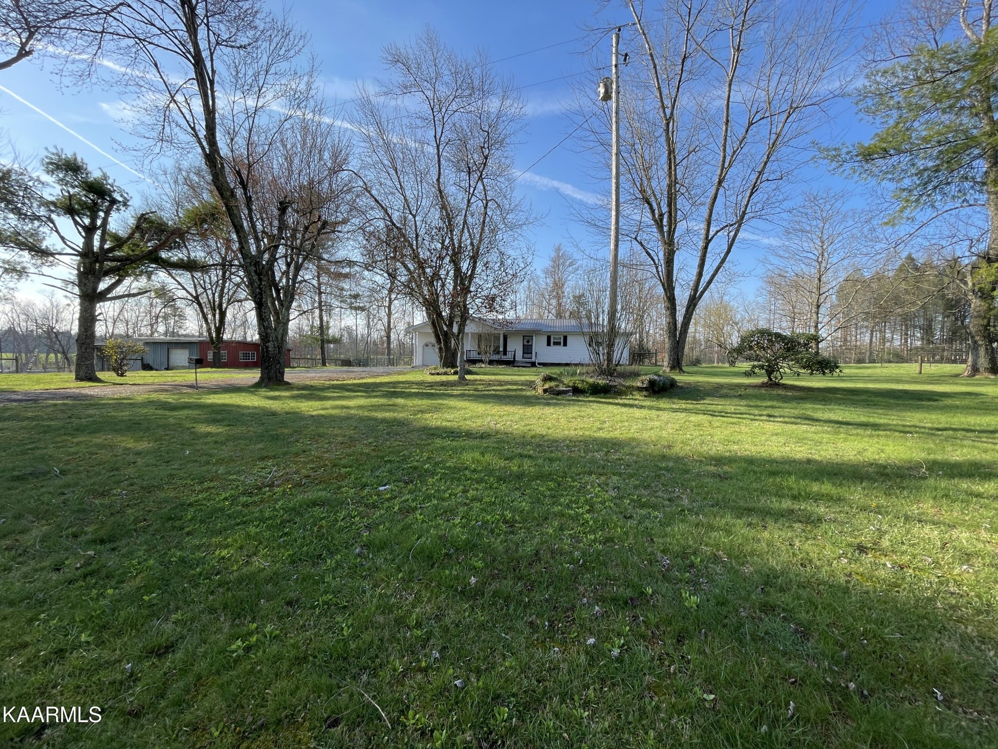 2360 Roslin Road Clarkrange, TN 38553 - Photo 3 of 58