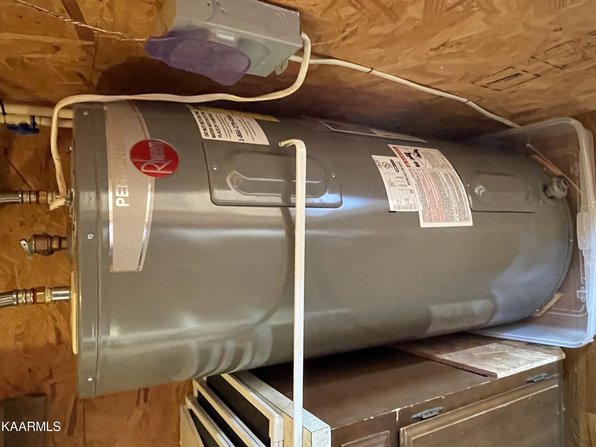 2360 Roslin Road Clarkrange, TN 38553 - Photo 40 of 58 a close view of water heater room