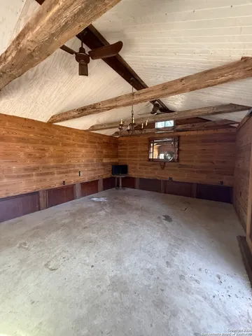 $2,000 | 6770 Farm To Market 2200, Moore, TX 78057