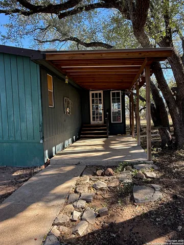 a view of a pathway of a house
