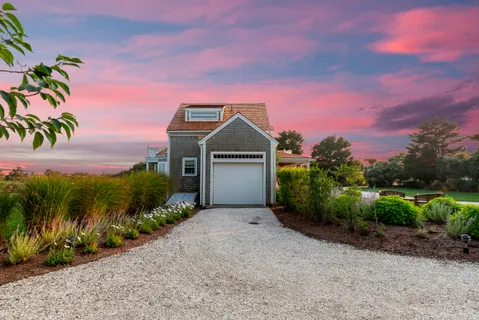$10,900,000 | 40 Low Beach Road, Nantucket, MA 02554