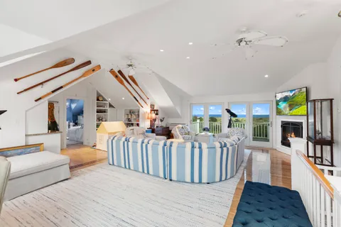$10,900,000 | 40 Low Beach Road, Nantucket, MA 02554