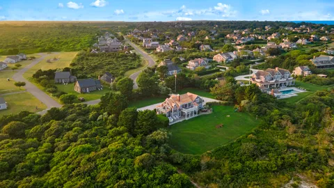 $10,900,000 | 40 Low Beach Road, Nantucket, MA 02554