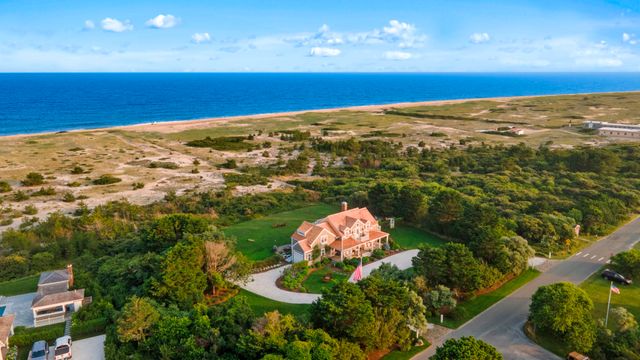 $10,900,000 | 40 Low Beach Road, Nantucket, MA 02554