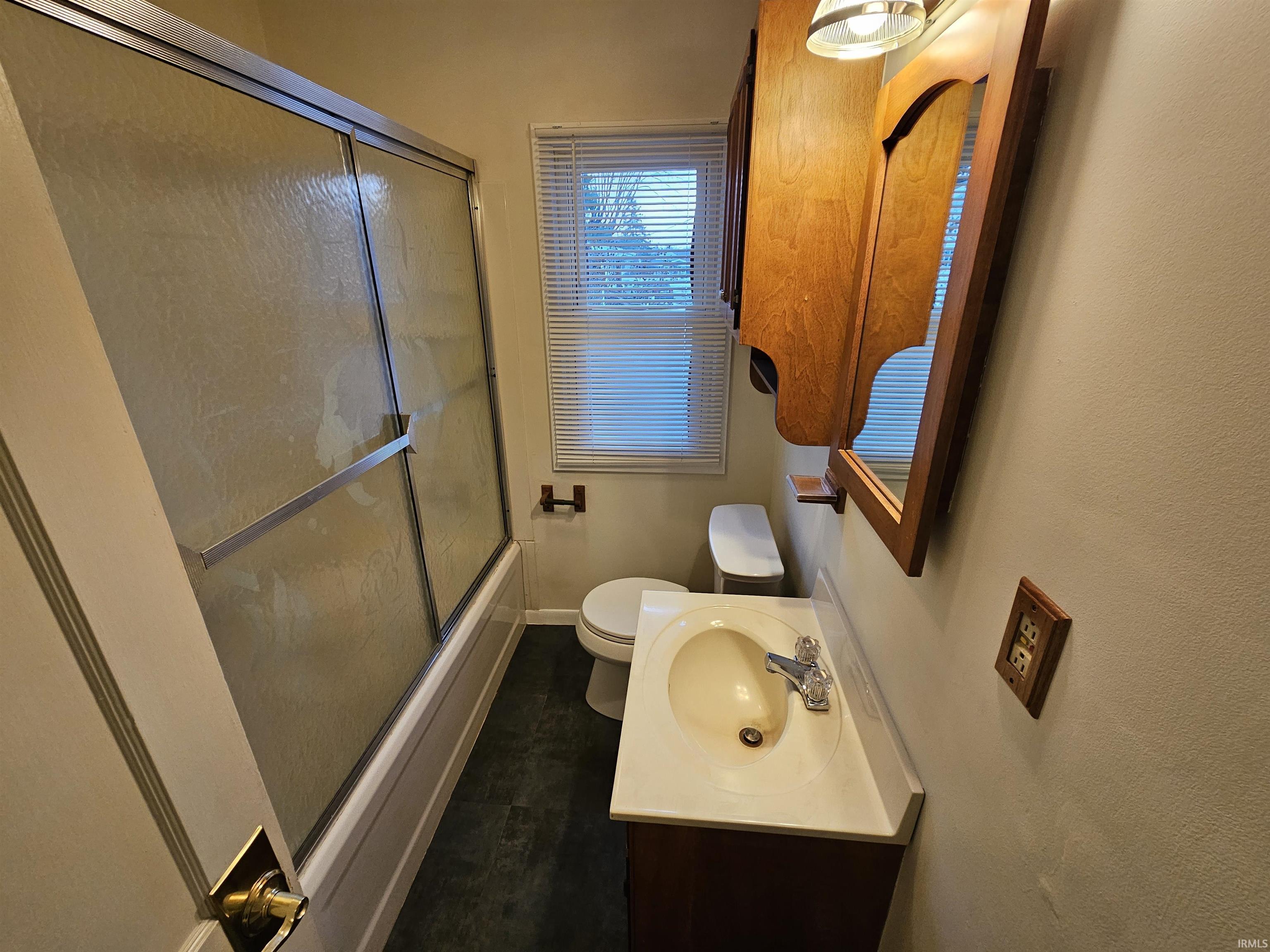 862 Ridgeway Avenue Vincennes, IN 47591 - Photo 4 of 19