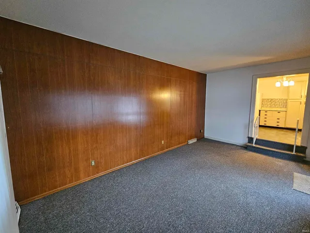 $159,900 | 862 Ridgeway Avenue, Vincennes, IN 47591