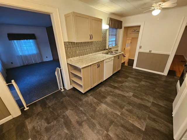 $159,900 | 862 Ridgeway Avenue, Vincennes, IN 47591