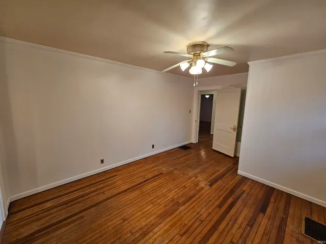 $159,900 | 862 Ridgeway Avenue, Vincennes, IN 47591