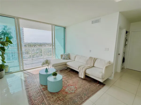 $3,500 | 1861 Northwest S River Drive, Unit 1501, Miami, FL 33125