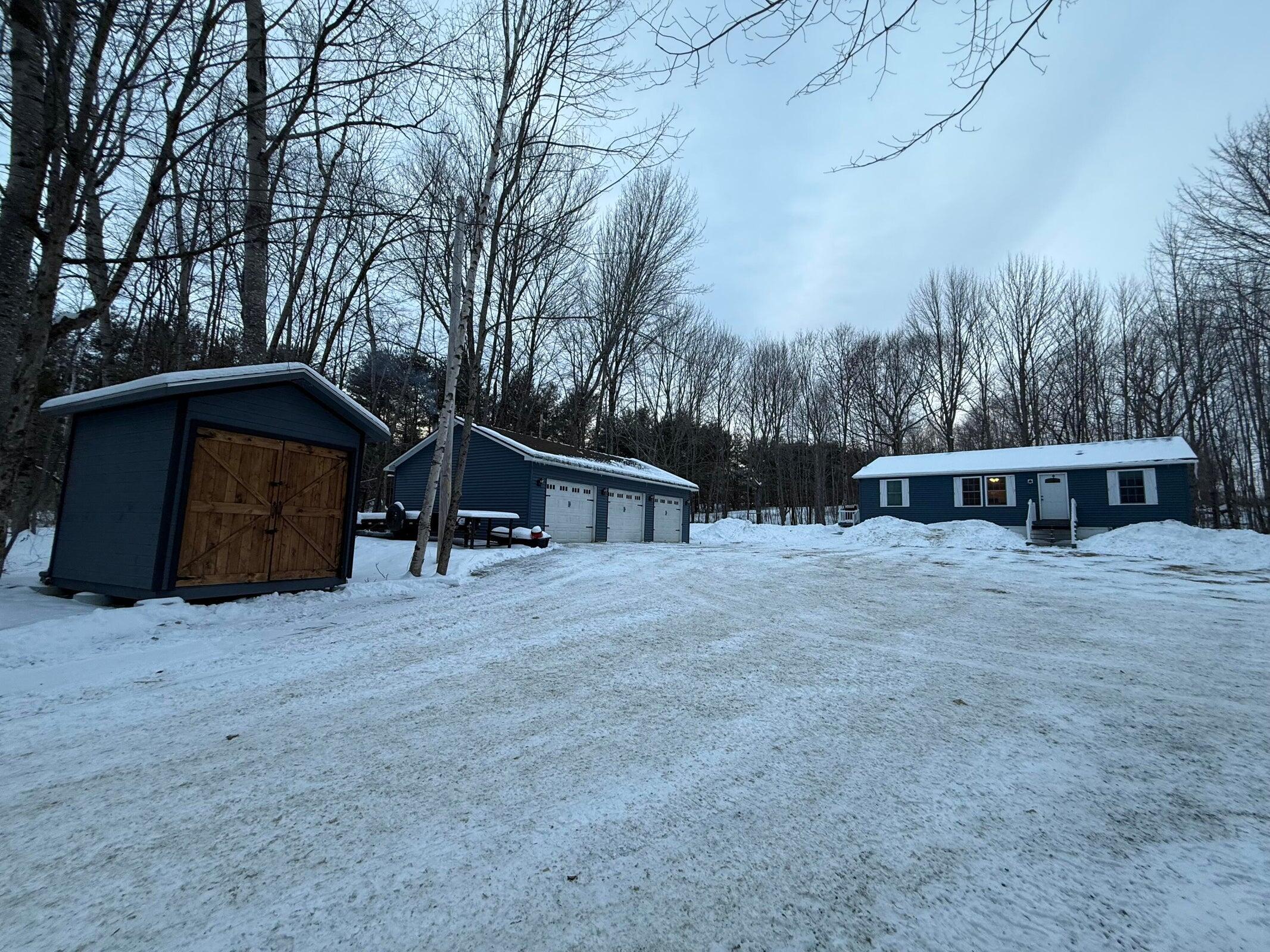 274 North Chester Road Lincoln, ME 04457 - Photo 5 of 32 20250209204415557884000000-o