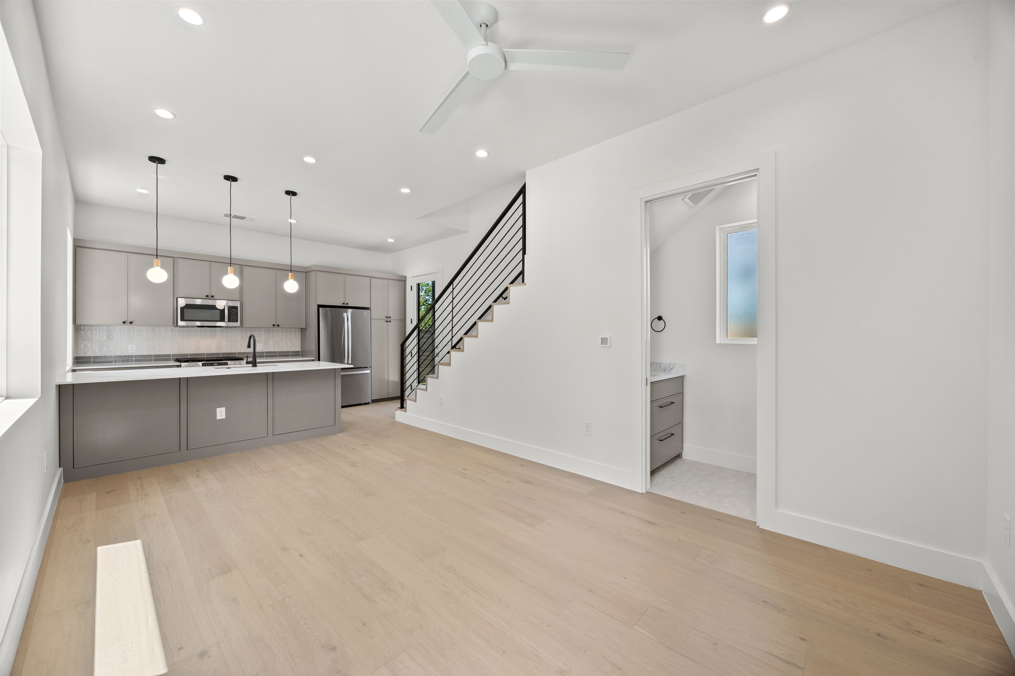 6502 Porter Street, Unit 5 Austin, TX 78741 - Photo 2 of 16 Living Area