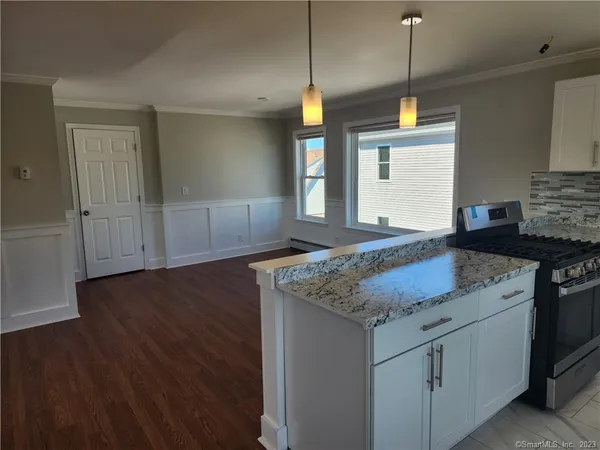 $2,450 | 120 Downing Street, Unit 3, New Haven, CT 06513