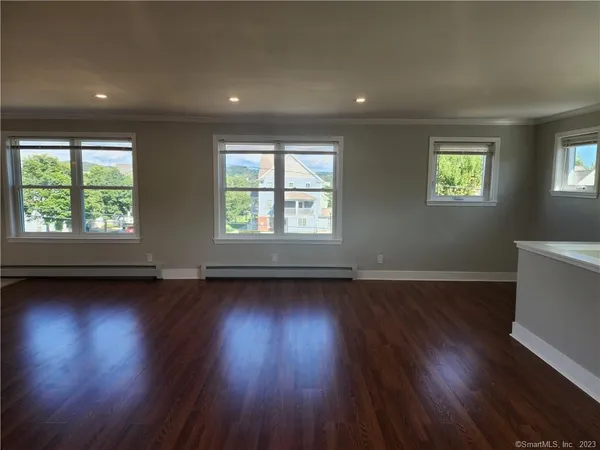 $2,450 | 120 Downing Street, Unit 3, New Haven, CT 06513