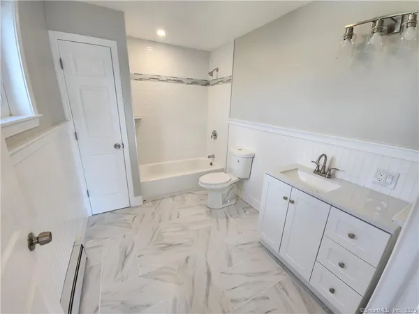 $2,450 | 120 Downing Street, Unit 3, New Haven, CT 06513