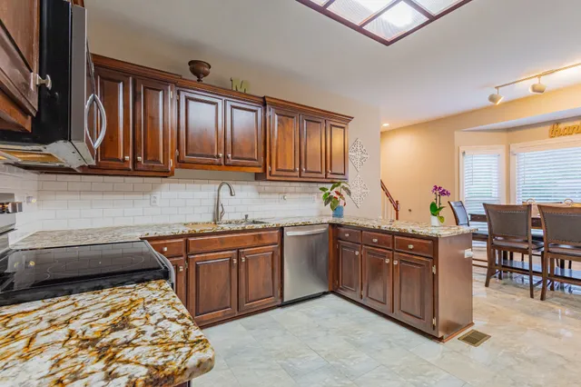 $499,500 | 306 Amherst Drive, Tullahoma, TN 37388