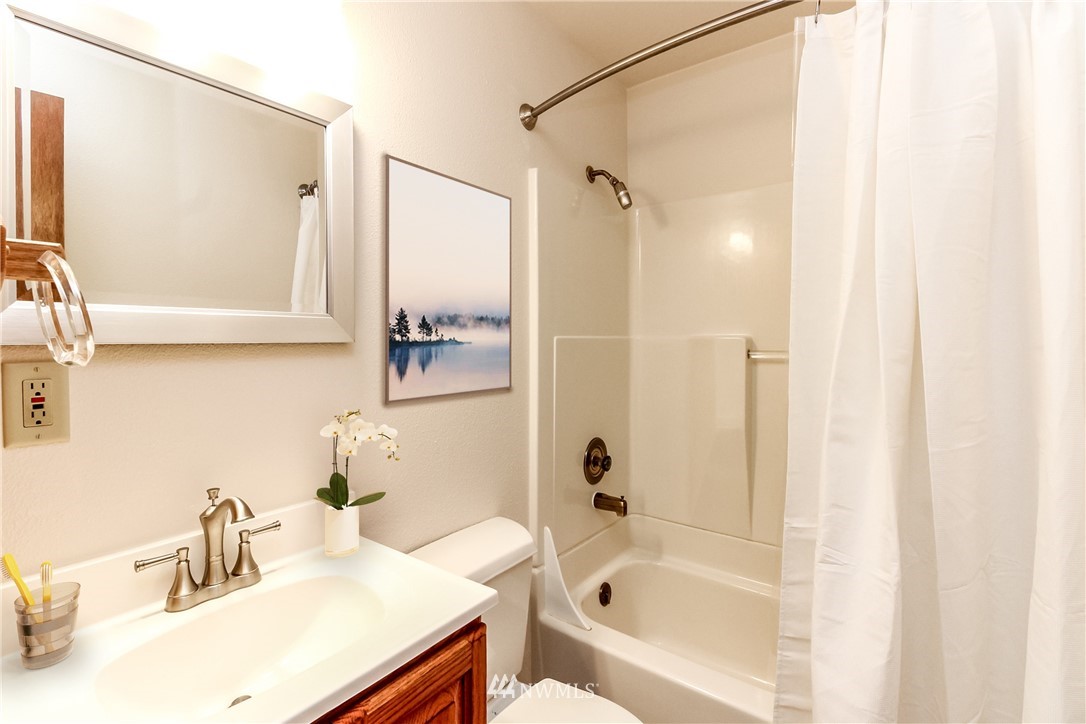 12364 Southeast 96th Place Renton, WA 98056 - Photo 15 of 22 Gallery Image 15