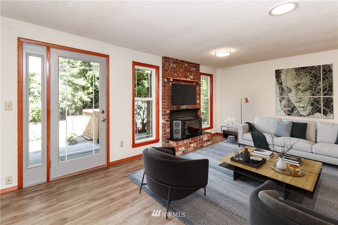 12364 Southeast 96th Place Renton, WA 98056 - Photo 4 of 22 Gallery Image 4