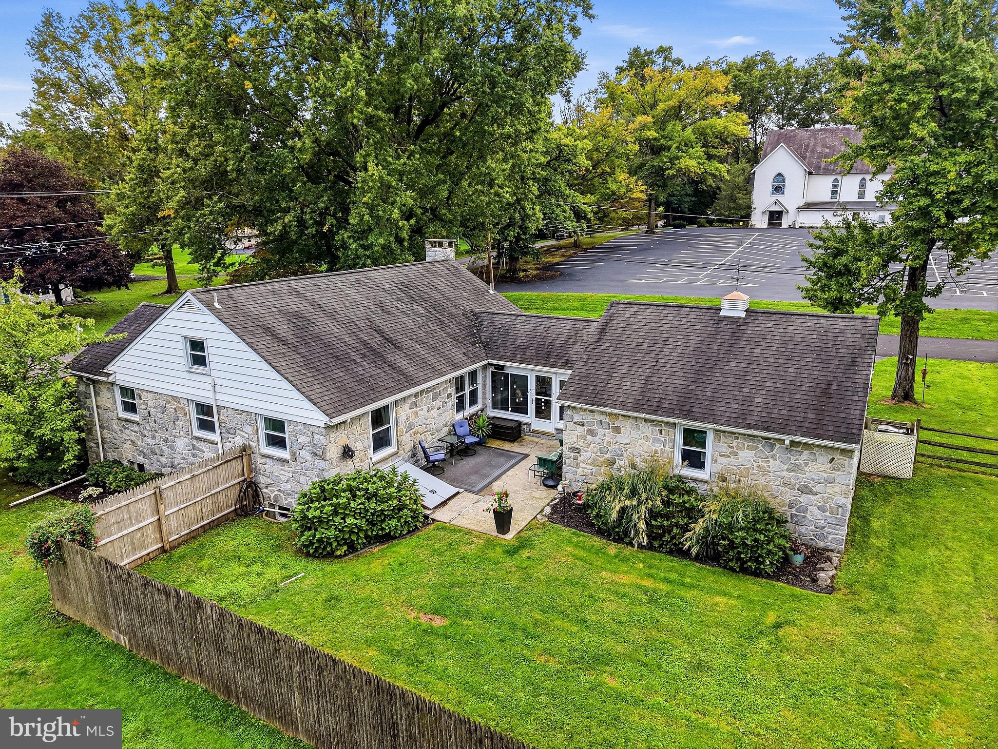 971 Keen Road Pottstown, PA 19465 - Photo 3 of 37 Gallery Image 3