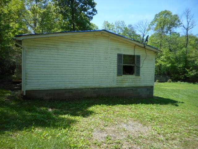 1108 Cloyds Church Road Greenback, TN 37742 - Photo 9 of 11 DSCN7120