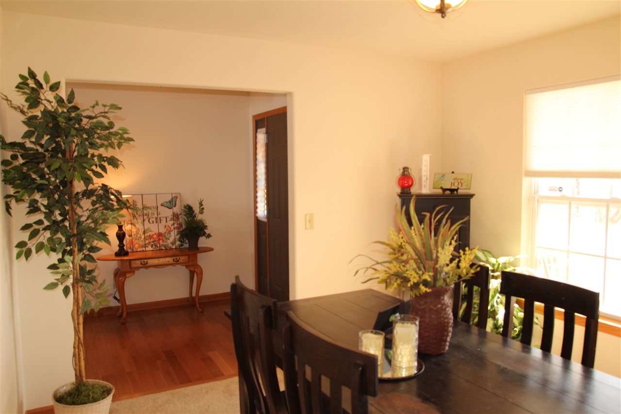 573 Cross Plains Road Rockford, IL 61107 - Photo 3 of 16 Gallery Image 3