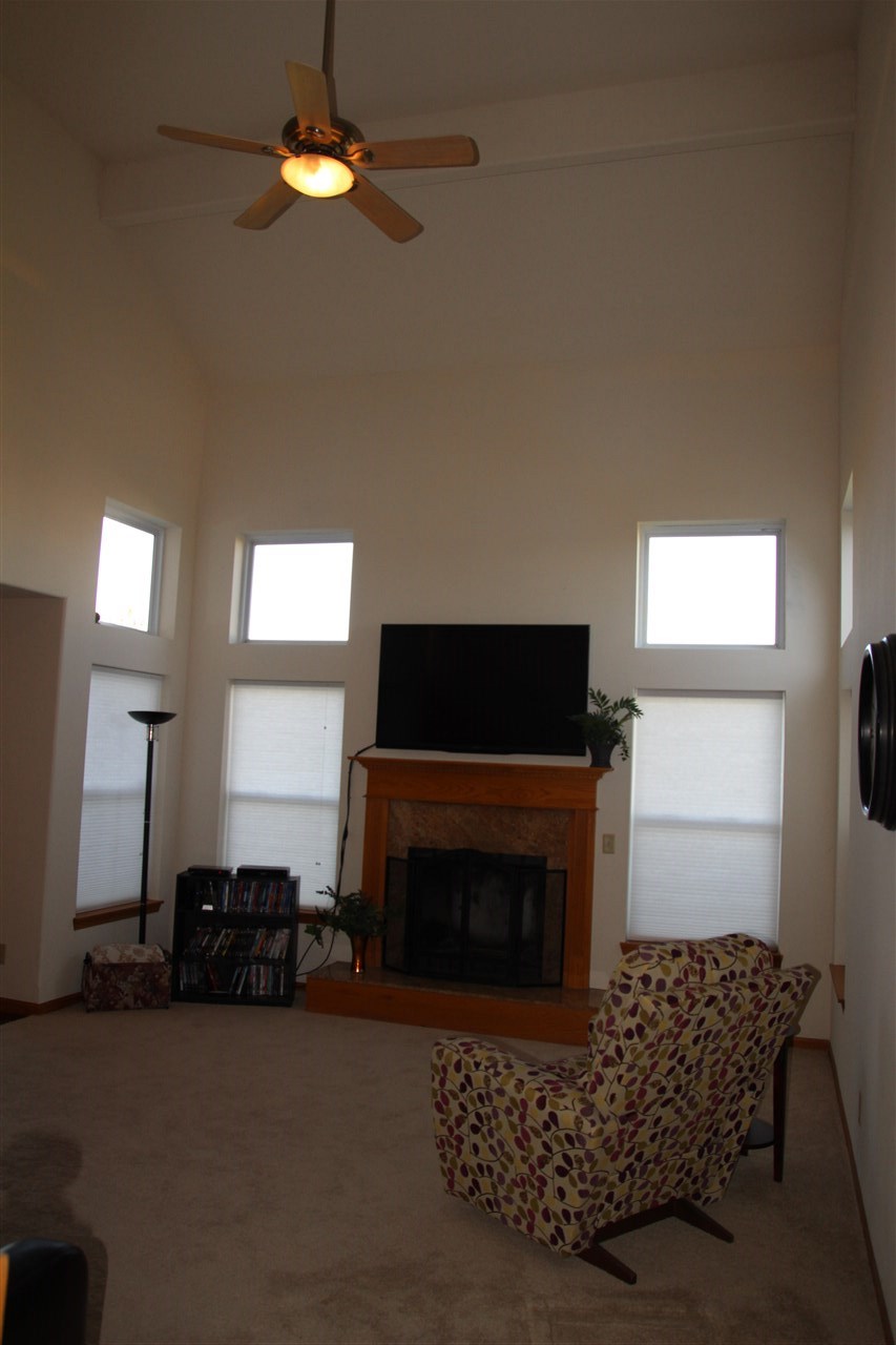 573 Cross Plains Road Rockford, IL 61107 - Photo 4 of 16 Gallery Image 4